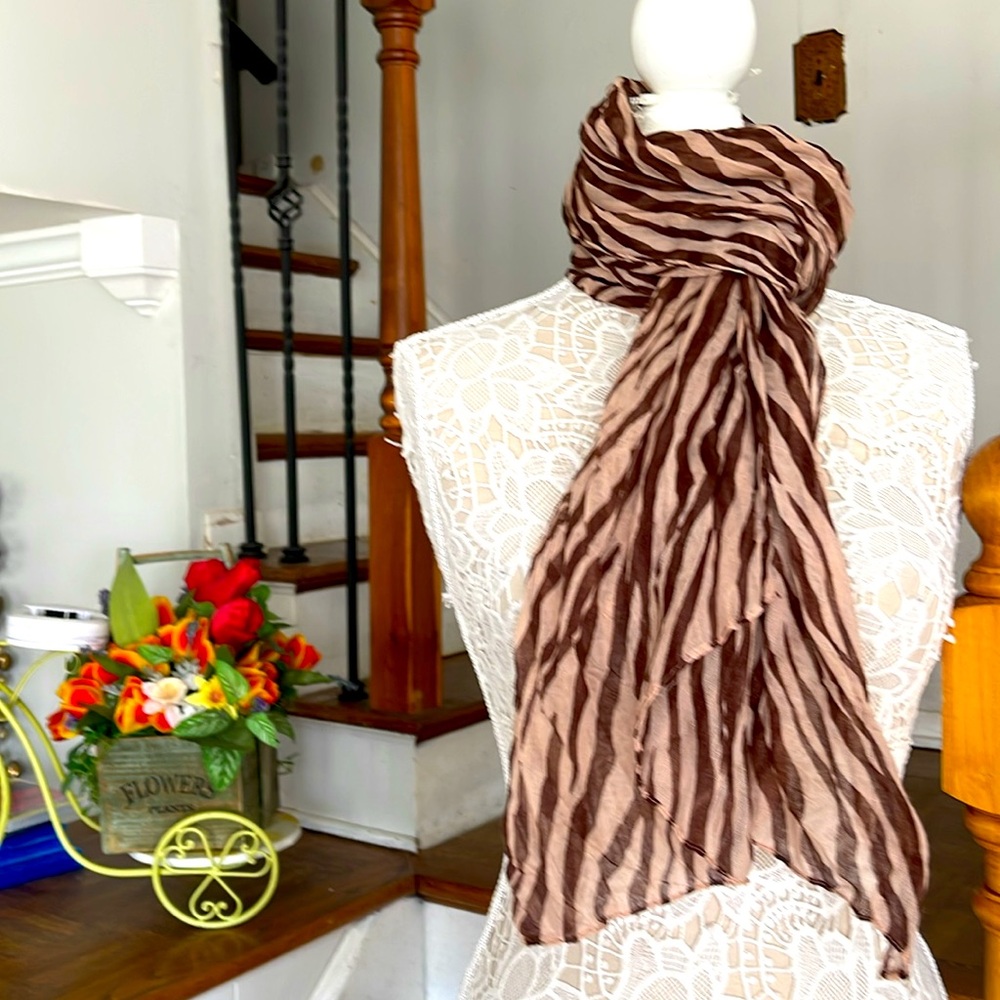 🎈3/$20 Miss 21 pink brown zebra printed scarf